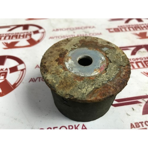 Опора кузова Kia Sorento 2002-2009 841553E000